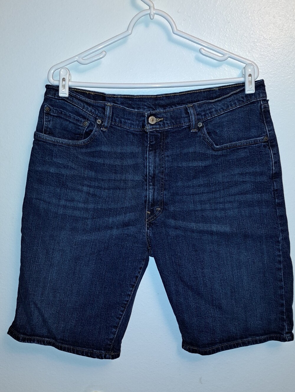Levi's Men's 505 Regular Fit Blue Denim Shorts - Picture 3 of 7
